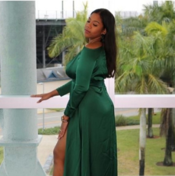 Dress - Picture 2 of 3